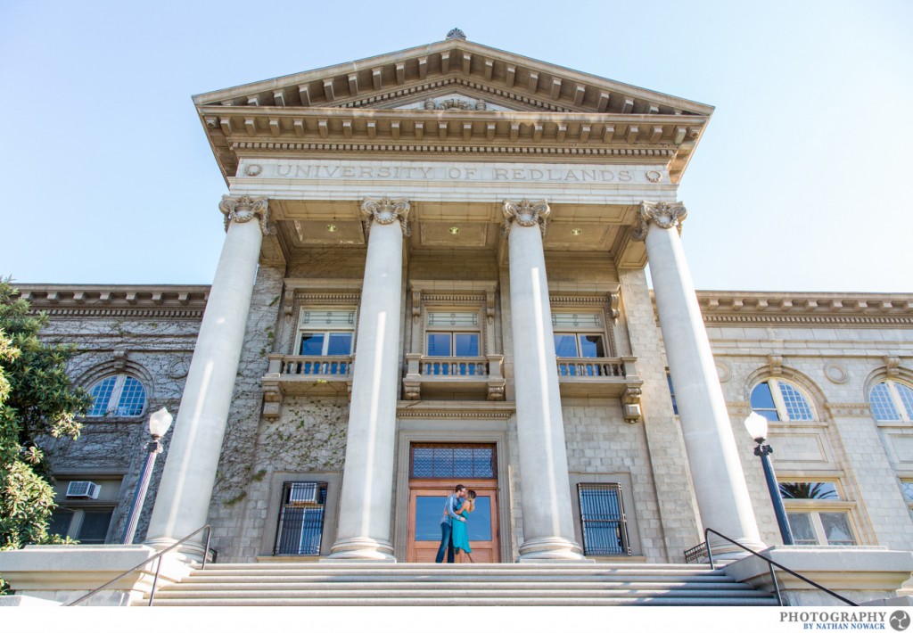 University-of-redlands-campus-outdoor-engagement-session_0009