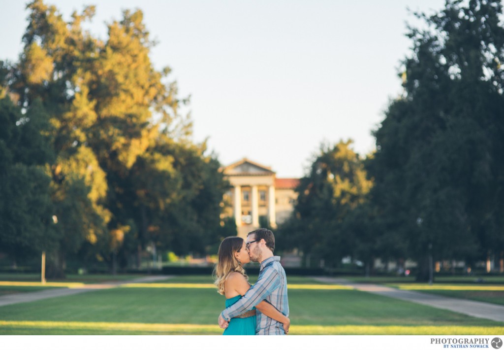 University-of-redlands-campus-outdoor-engagement-session_0020