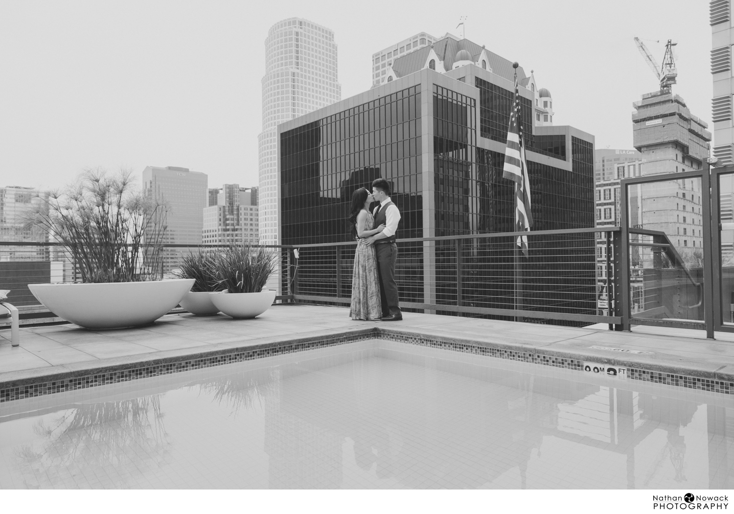 Downtown-los-angeles-engagement-session-rooftop-arts-love_0006