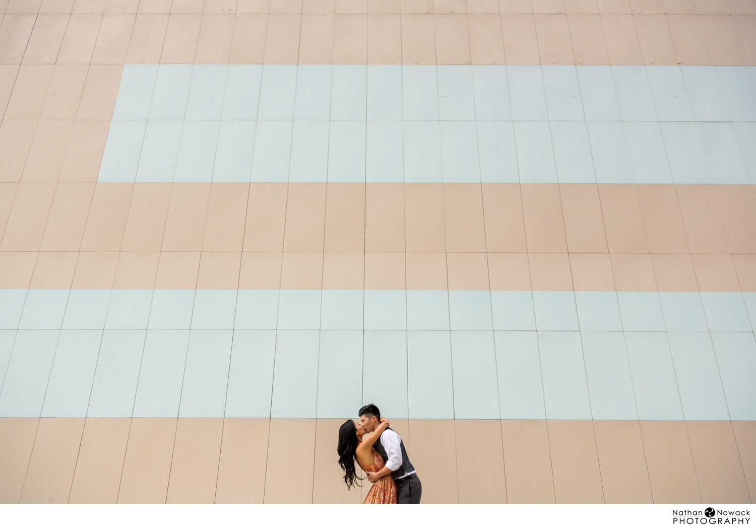 Downtown-los-angeles-engagement-session-rooftop-arts-love_0009