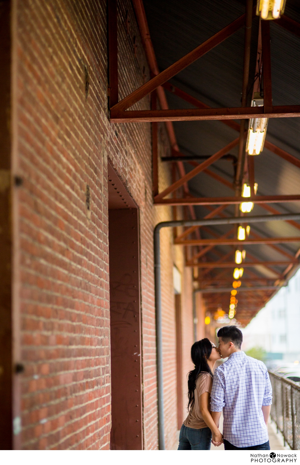 Downtown-los-angeles-engagement-session-rooftop-arts-love_0015