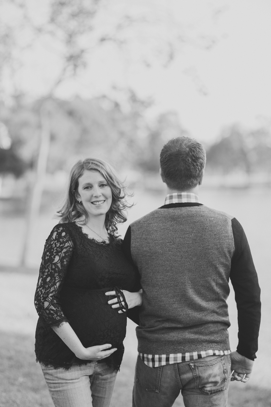 Maternity-photos-brea-fullerton-park-outdoor-fun_0003