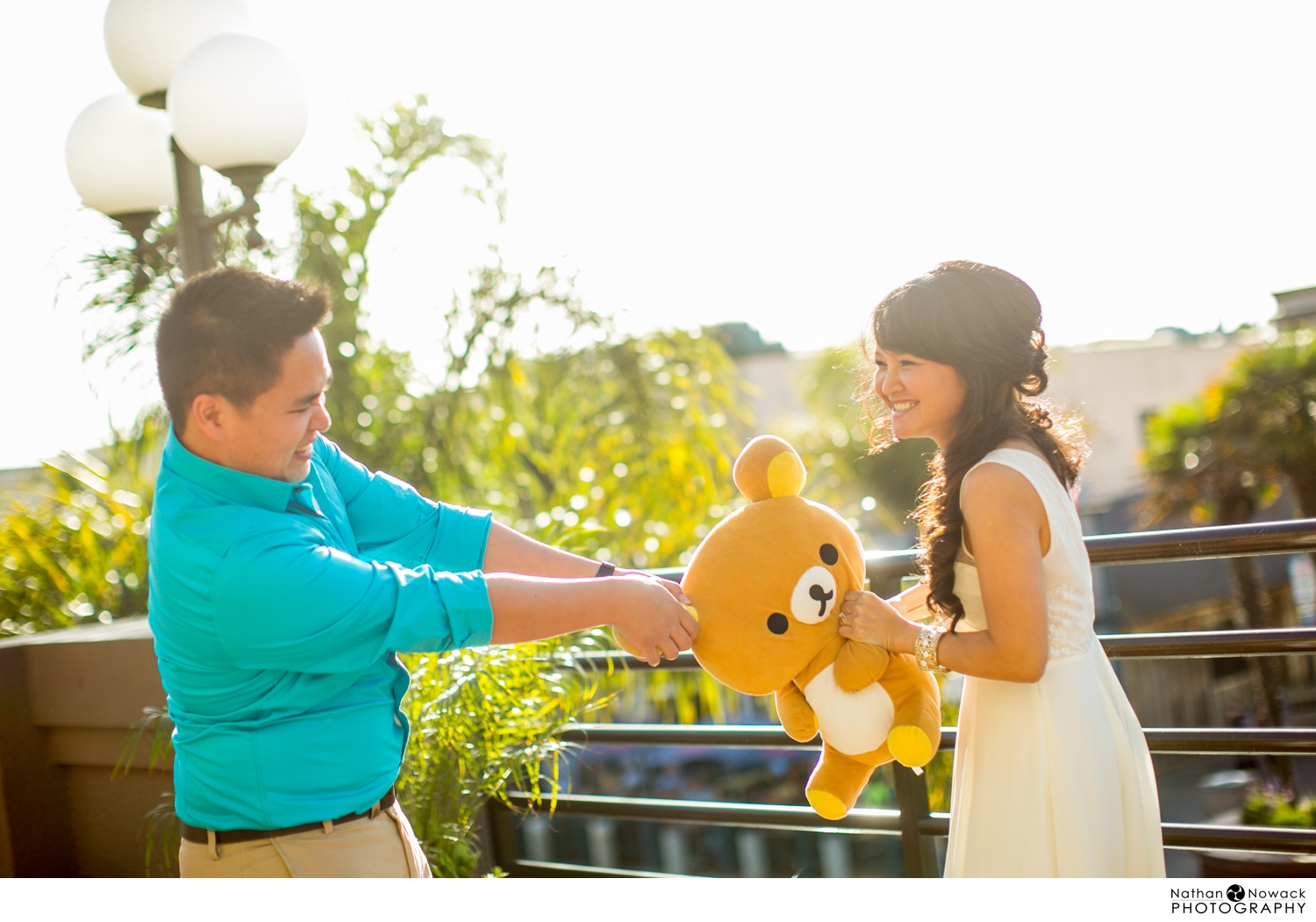 Huntington-Beach-Engagement-Session-Pool-hall-pier-guitar_0007