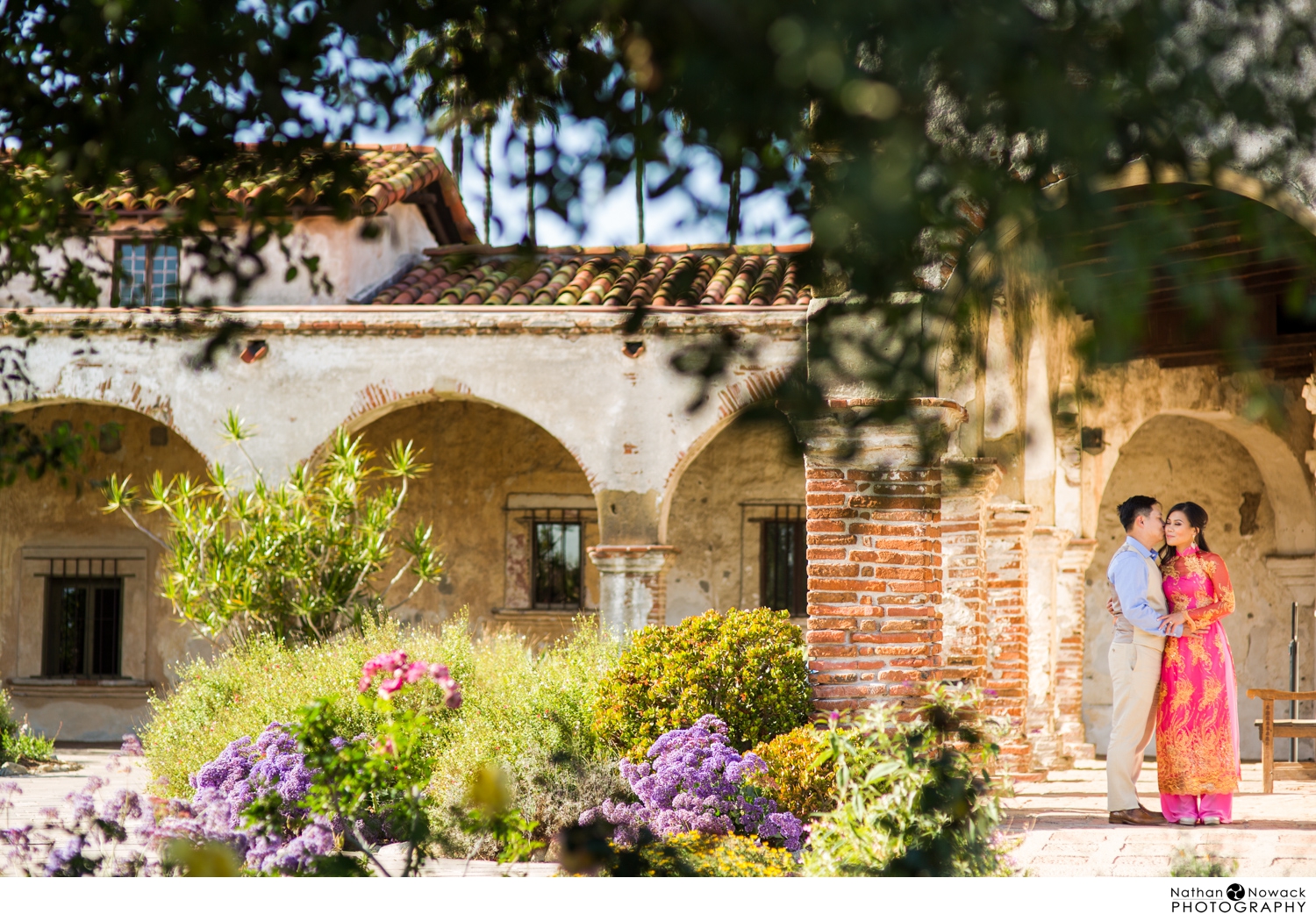 Featured image for “Beautiful San Juan Capistrano Mission and Laguna Beach Engagement Session – Larry & Hien”