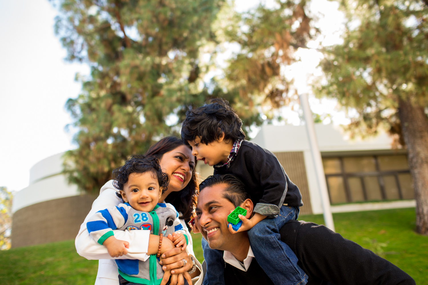 Featured image for “Cerritos Sculpture Garden Family Holiday Portraits”