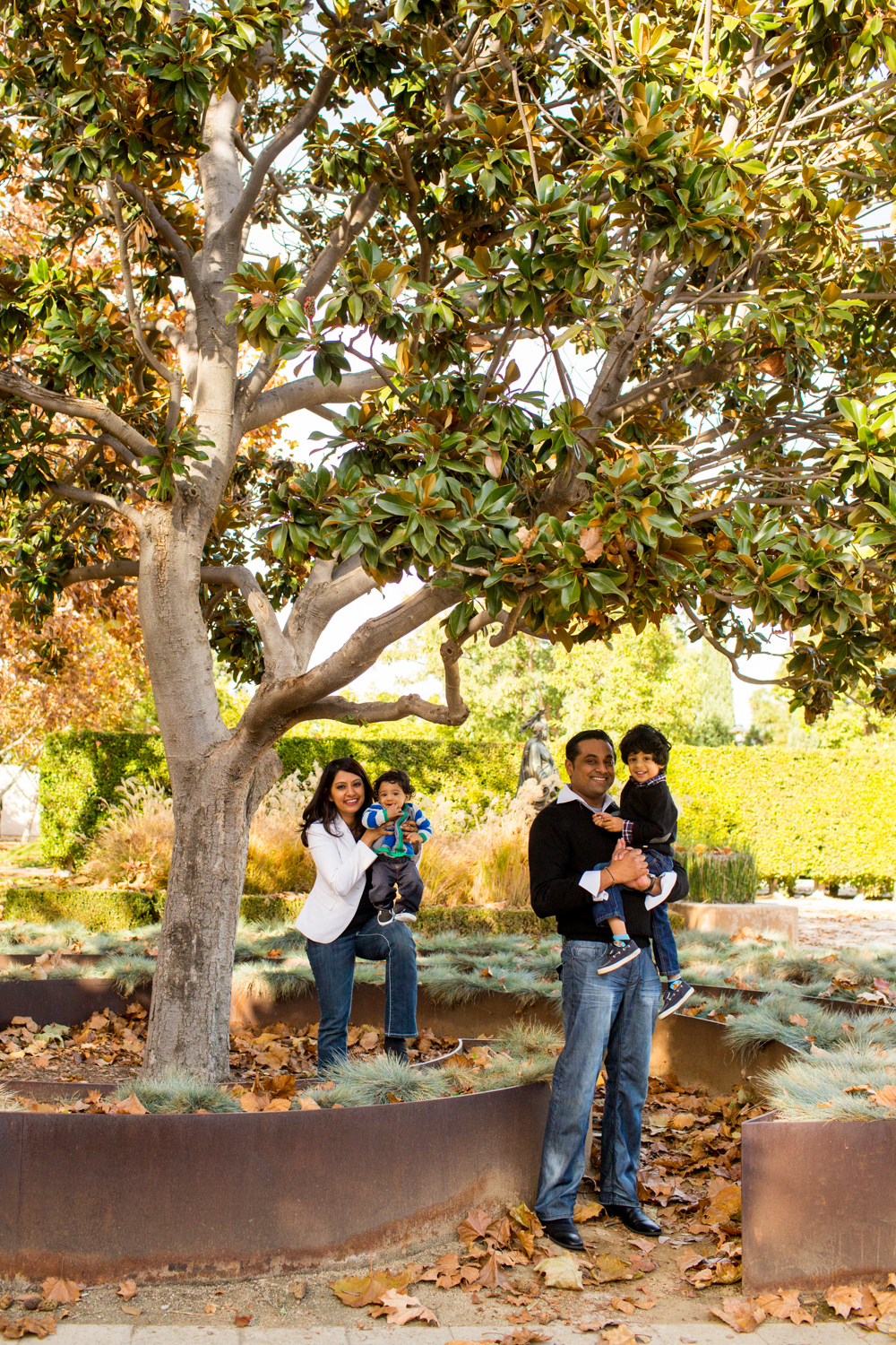 Cerritos-sculpture-garden-library-family-photos-portraits_0001c