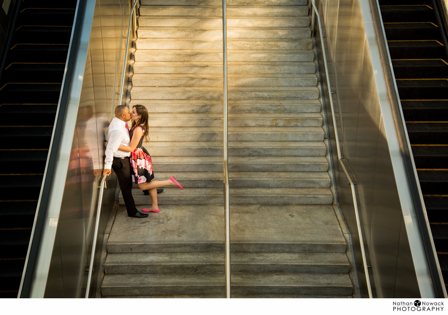 DTLA-engagement-session-photos-los-angeles-love-park-view_0004