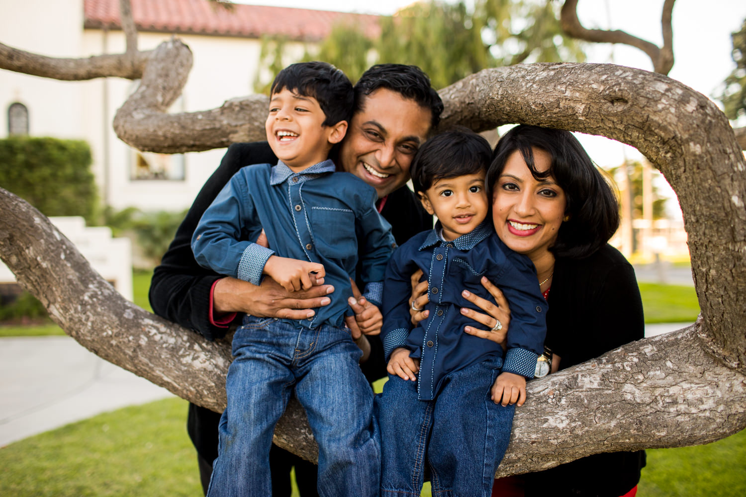 Featured image for “Redondo Beach Family Portraits – Veterans Park”